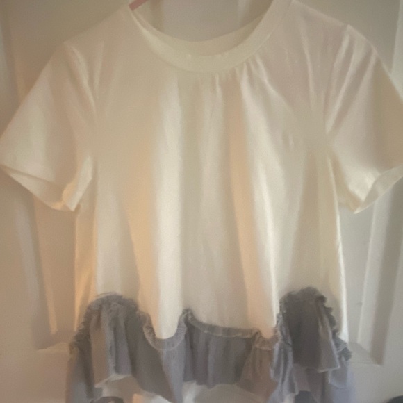 Ruffle hem t-shirt - Picture 2 of 4